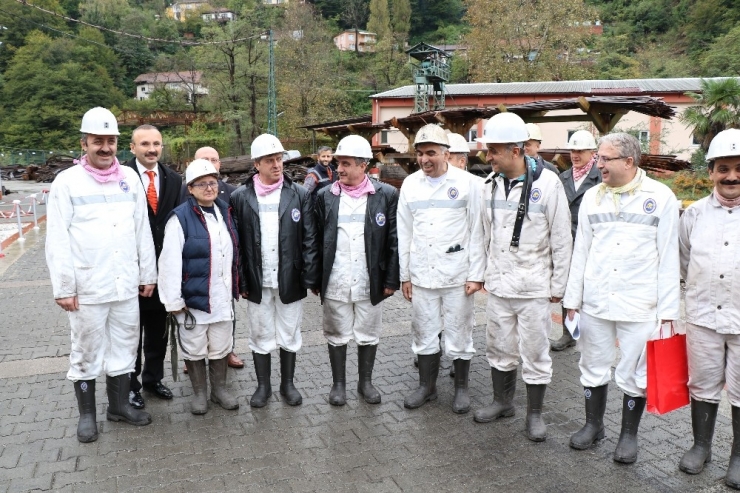 Madene İlk Kez İnen Vali Ahmet Çınar, "Ttk’nın Özelleştirmesiyle İlgili Bize Gelen Bildiri Yok"
