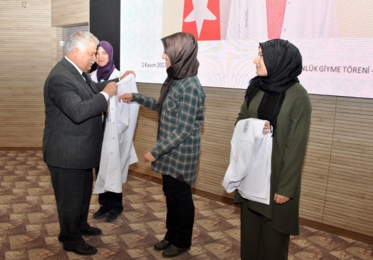 Neü Ve Asü Tıp Öğrencileri Birlikte Beyaz Önlük Giydi