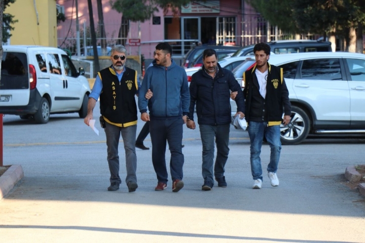 Çıplak Fotoğrafla Şantaj Yapan Karı-koca Yakalandı