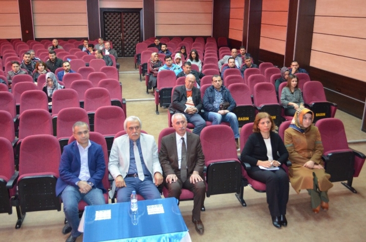 Hekimlere ‘Akılcı İlaç Kullanımı’ Eğitimi Verildi