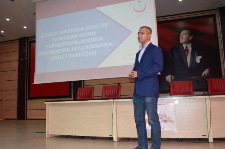 Hekimlere ‘Akılcı İlaç Kullanımı’ Eğitimi Verildi