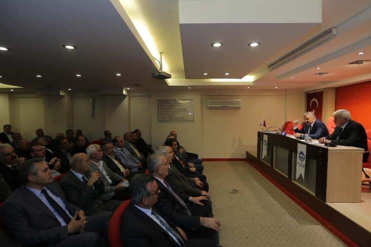 Başkan Çelik, Esnaf Sanatkarlar Odaları Birliği’nde Esnaf Sohbetleri’ne Katıldı