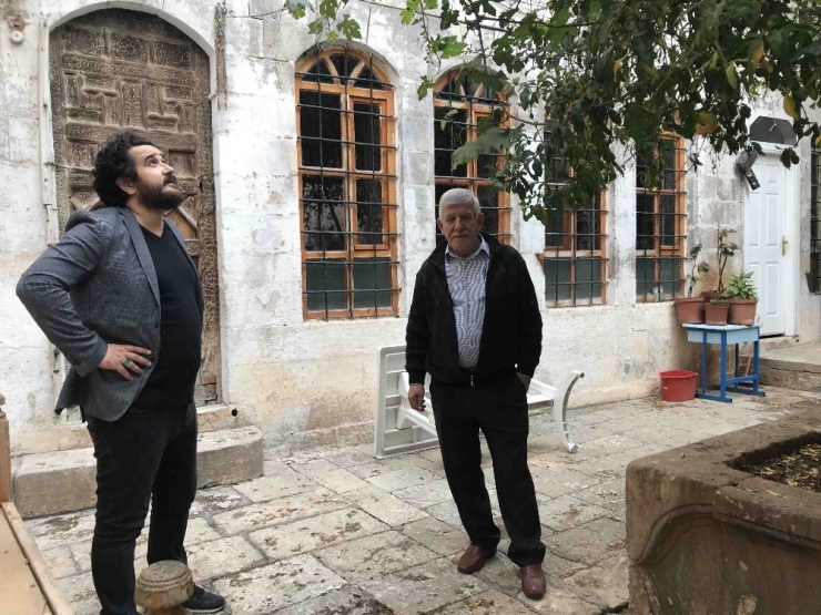 Ünlü Yönetmenin Hayatı Film Oluyor