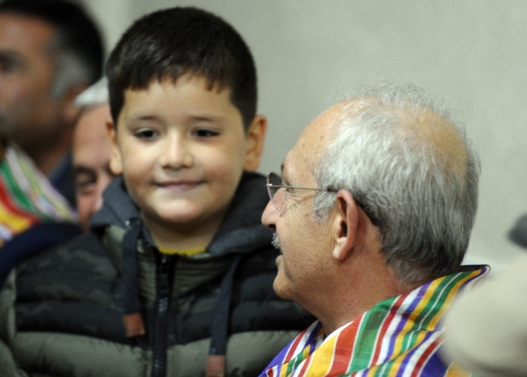 “Cumhurbaşkanı Olacağım” Diyen Çocukla Chp Genel Başkanı Kılıçdaroğlu’nun İlginç Diyalogu