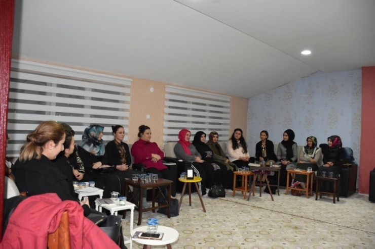 Dursun Fakih İmam Hatip Ortaokulu’nda Kitap Söyleşi Programı Düzenlendi