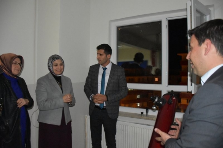 Dursun Fakih İmam Hatip Ortaokulu’nda Kitap Söyleşi Programı Düzenlendi