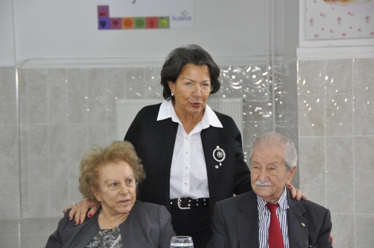 Gaziantep’te Kolej Mezunları Yarım Asır Sonra Yeniden Buluştu