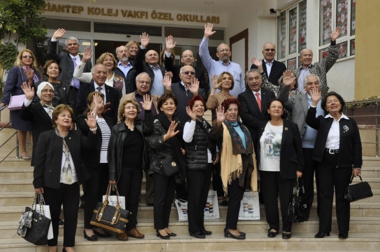 Gaziantep’te Kolej Mezunları Yarım Asır Sonra Yeniden Buluştu