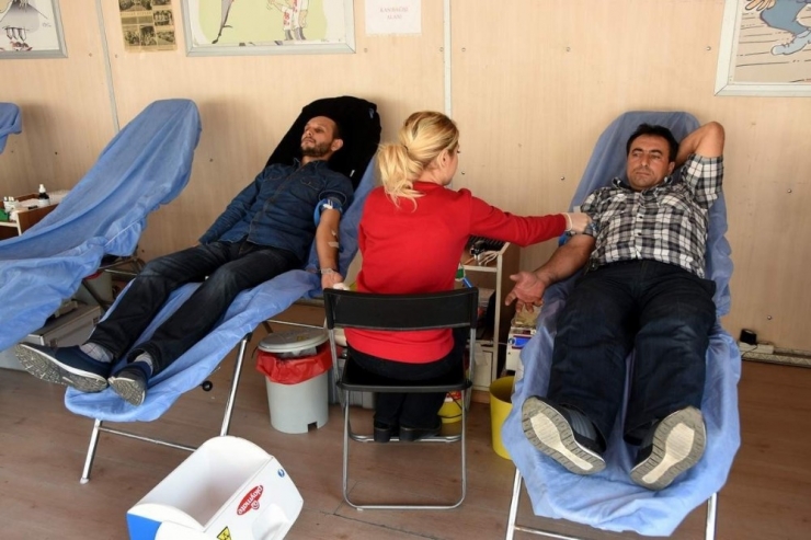 Kış Mevsimi Geldi, Kan Bağışı İçin Tehlike Çanları Başladı