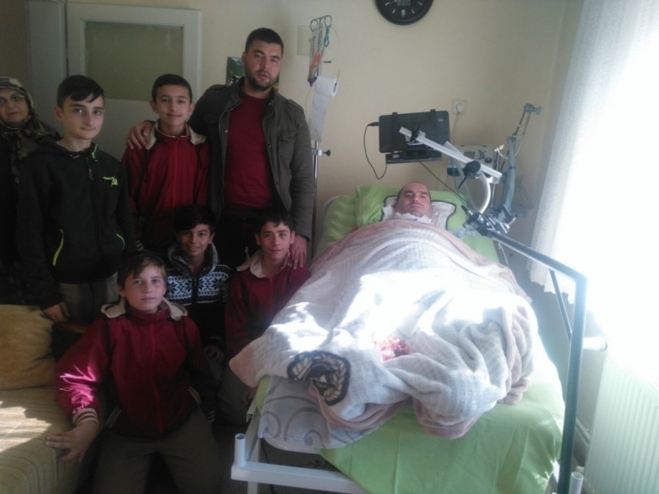 Balya’da Öğrencilerden Yatalak Hastalara Moral Ziyareti