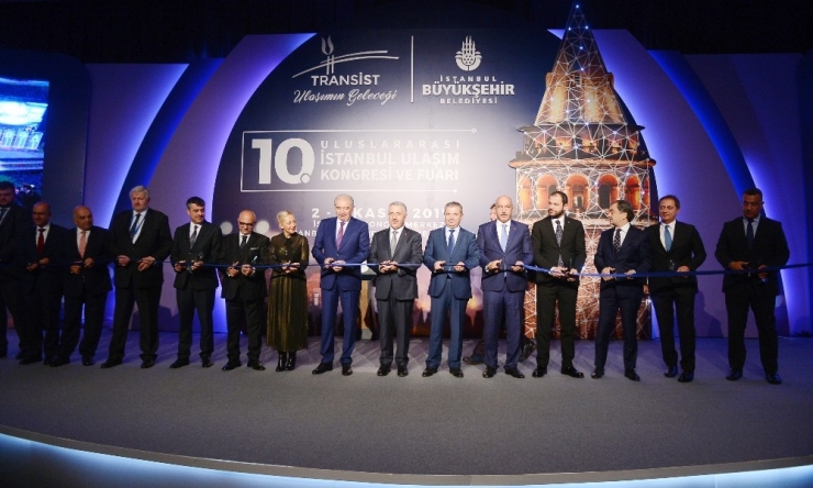 Bakan Arslan, Banliyö Tren Hatları İçin Tarih Verdi