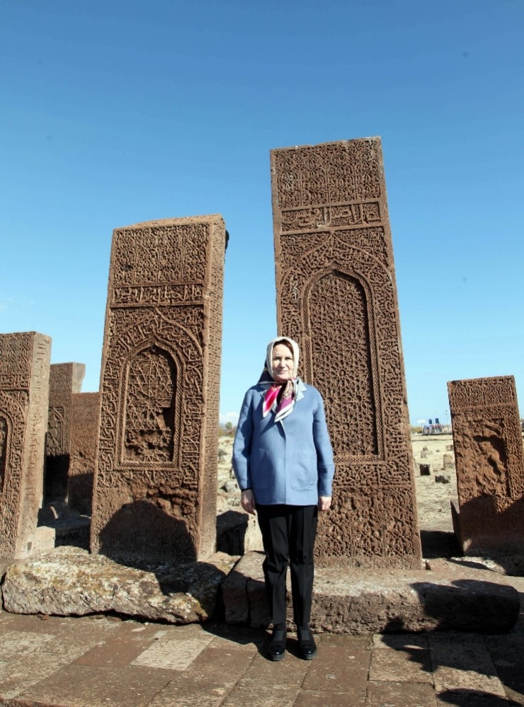Akşener: “Ahlat’a Yerleşme Nedenim Buralara Dikkat Çekmek”