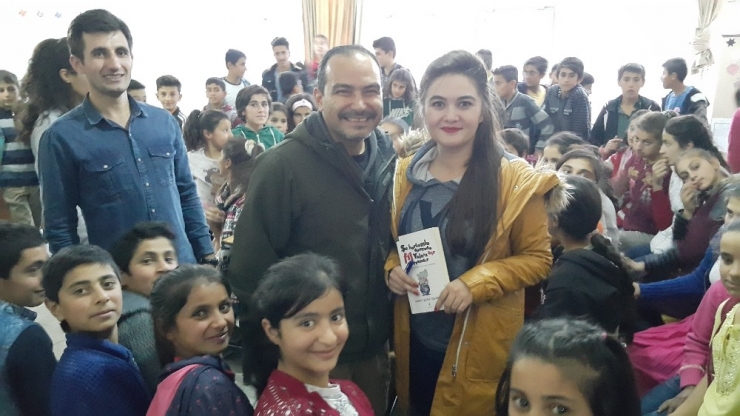 Kişisel Gelişim Uzmanı İzgören’den Köy Okulu Öğrencilerine Ziyaret