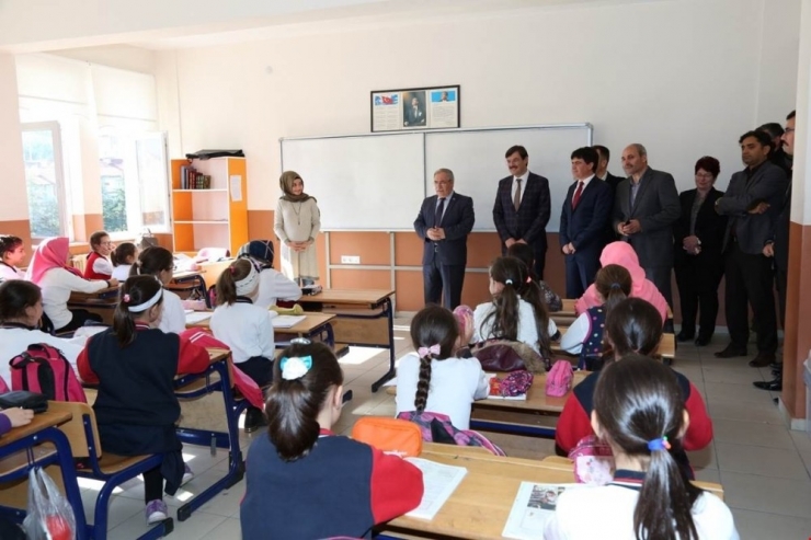 Vali Nayir: Türkiye’nin Atanmış Değil, Adanmış Öğretmenlere İhtiyacı Var