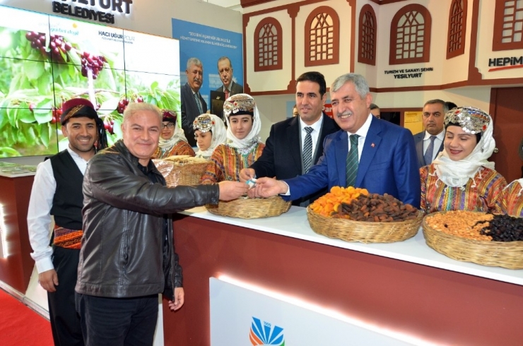 Yeşilyurt Belediyesi ‘Malatya Tanıtım Günleri’nde Stant Açtı