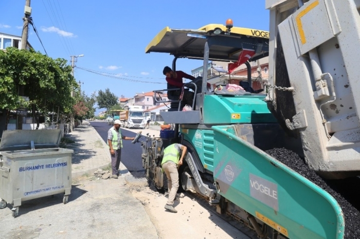 Burhaniye’de 10 Ayda 45 Bin Metre Kare Parke Taş Döşendi