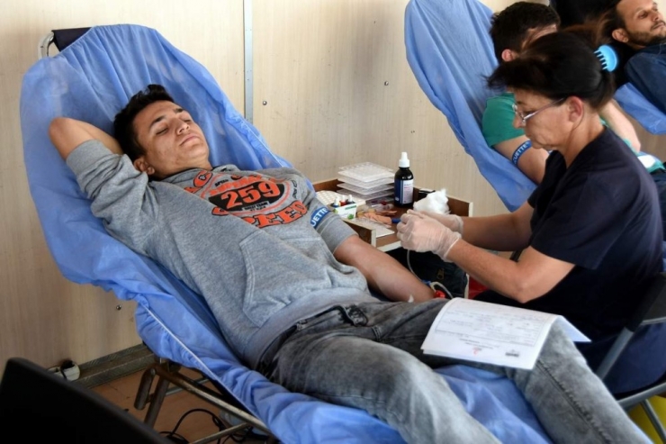 Kış Mevsimi Geldi, Kan Bağışı İçin Tehlike Çanları Başladı