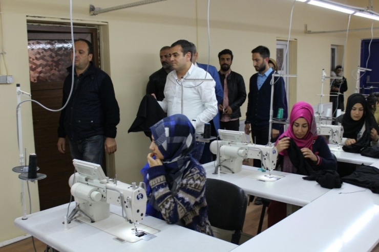 Genç Kızların Umudu Tekstil Firması Sipariş Almaya Başladı