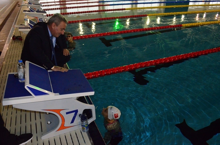 Yüzmenin Engel Tanımayan Kahramanlarına Moral