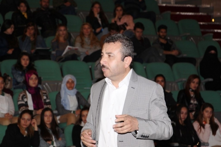 Adü Kitap Fuarı Yazarları Ağırlamaya Devam Ediyor