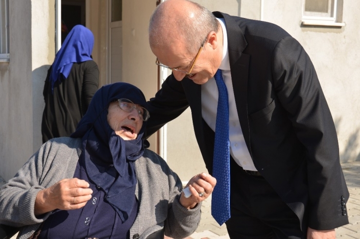 Altıeylül Belediyesi Engelleri Ortadan Kaldırdı