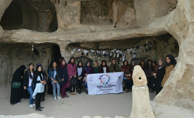 Ahlatlı Gençlerin Hasankeyf Gezisi