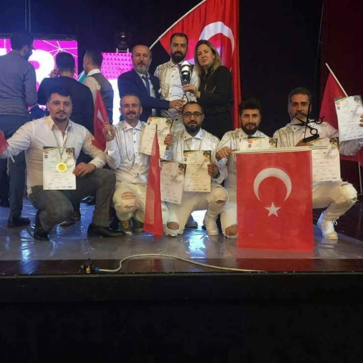 Cmc Cat Türkiye Kuaförler Milli Takımı Üçüncü Oldu