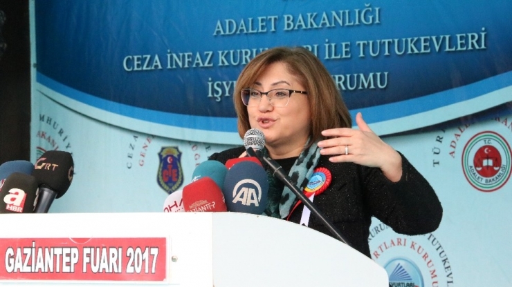 Miting Gibi Fuar Açılışı