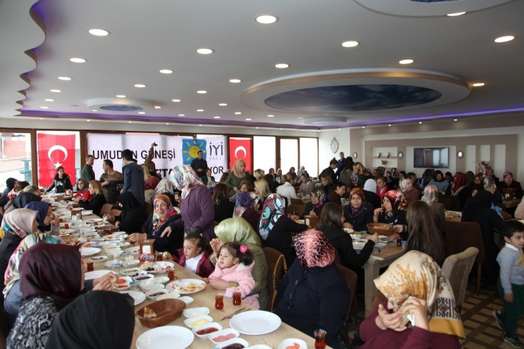 Akşener, Yerel Seçimlerde İşbirliği İddialarını Cevaplandırdı: “Kılıçdaroğlu İle Hiçbir İrtibatım Olmadı”