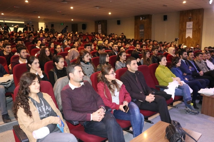 Kavram Eğitim Kurumları’ndan Öğrencilere ‘Motivasyon’ Semineri