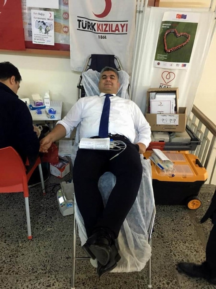 Milli Eğitim Personelinden Kan Bağışı