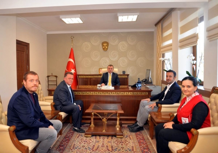 Bilecik Valisi Tahir Büyükakın, Kan Bağışının Önemini Hatırlattı