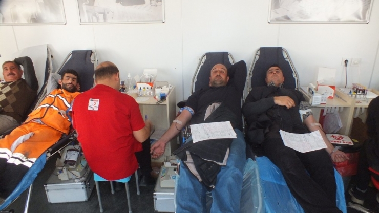 Malazgirt’te Kan Bağışı Kampanyası