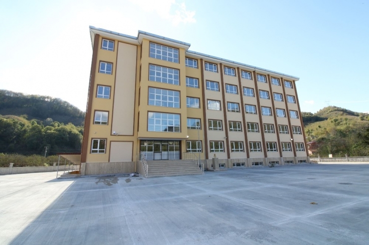 İkizce İmam Hatip Lisesi Eğitim Öğretime Hazır