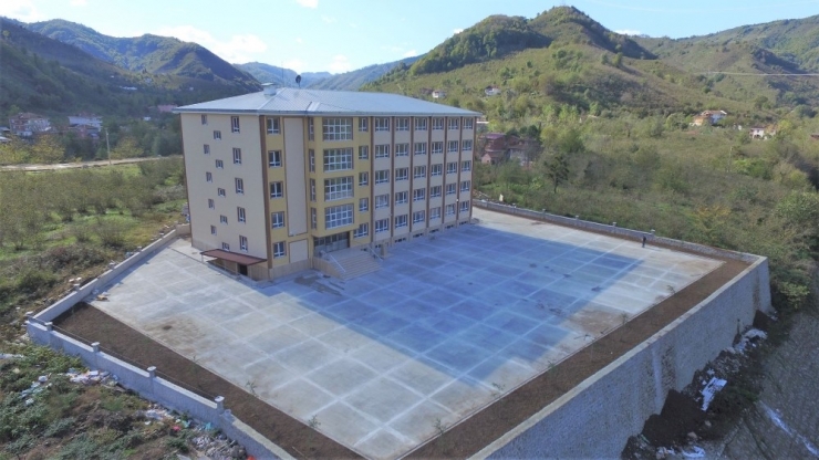 İkizce İmam Hatip Lisesi Eğitim Öğretime Hazır