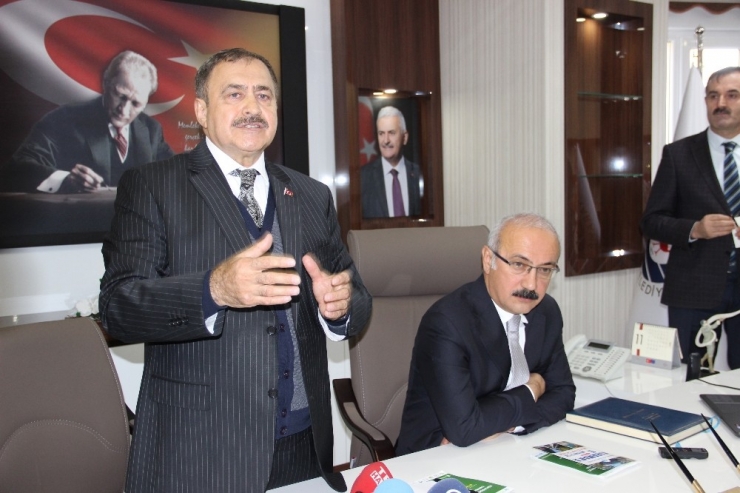 Bakan Eroğlu: “Çalışmaktan Duygusal Olmaya Vakit Bulamadım”