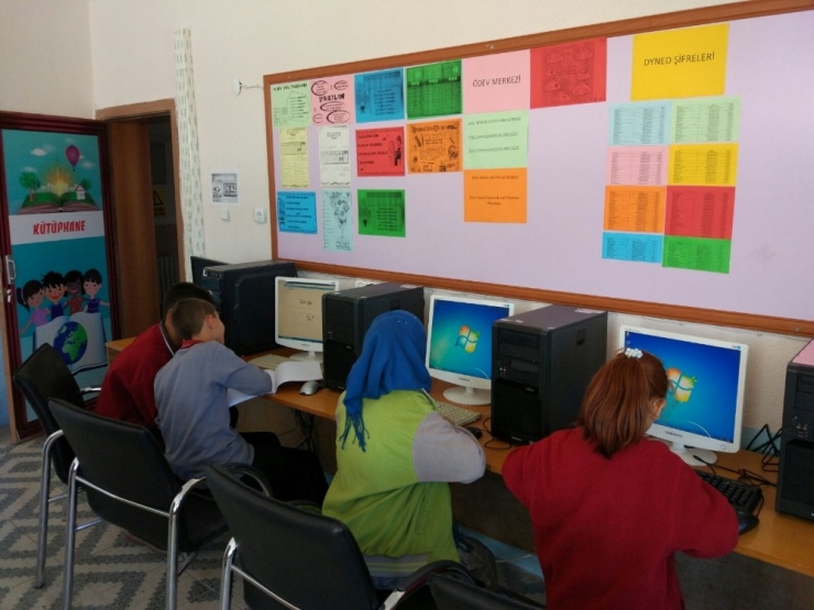 Pazarlar’a ’Ödev Merkezi’