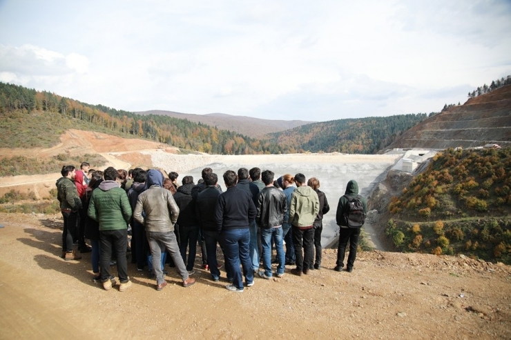 Geleceğin Mühendisleri Akçay Barajı’nı Gezdi