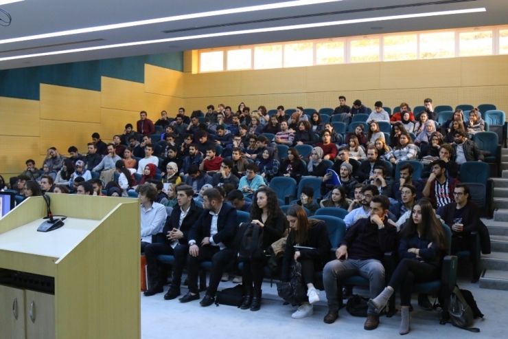 "Proje Yönetimi" Adlı Konferans Saü’de Düzenlendi
