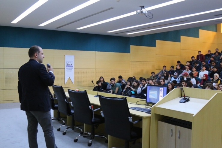 "Proje Yönetimi" Adlı Konferans Saü’de Düzenlendi