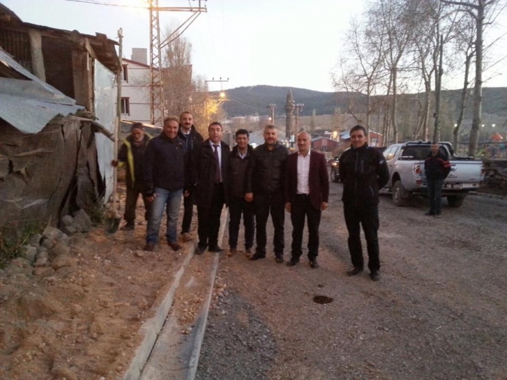 Sarıkamış’ta Sıcak Asfalt Çalışmaları Başladı