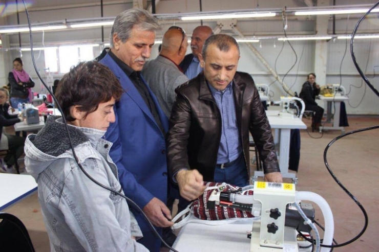 400 Kişi İş Sahibi Oldu, Yaklaşık Bin Kişiye De Müjdesi Geldi