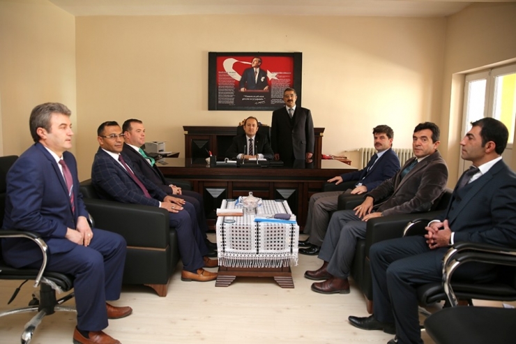 Vali Pehlivan, "Güvenli Okul Projesi" Kapsamındaki Okullarda İncelemelerde Bulundu