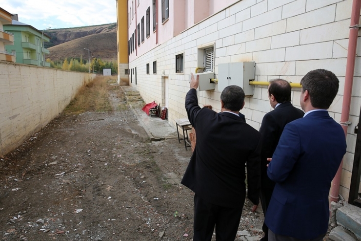 Vali Pehlivan, "Güvenli Okul Projesi" Kapsamındaki Okullarda İncelemelerde Bulundu