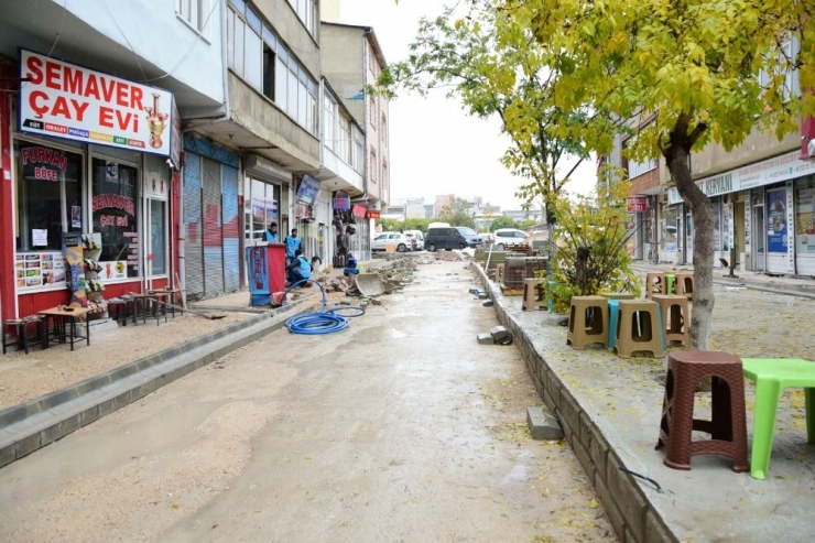 İpekyolu’nda Sokaklar Yenileniyor, Güzelleşiyor
