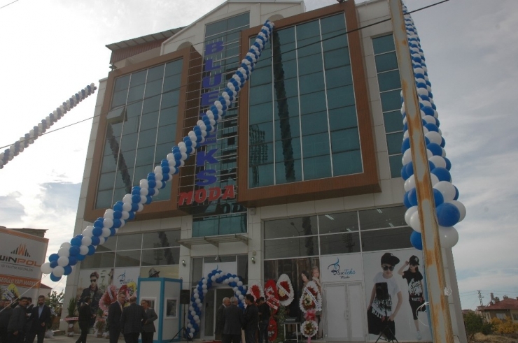 Van’da 300 Kişiyi İstihdam Tekstil Fabrikası Açıldı