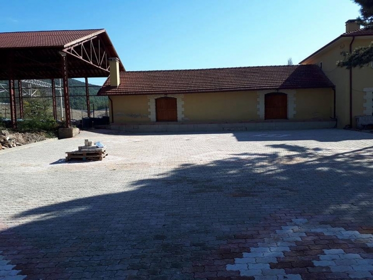 Vezirhan’da İstasyon Meydanı Düzenleme Çalışmaları