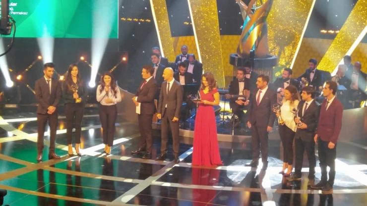 Erü İletişim Trt Ödüllerini Topladı