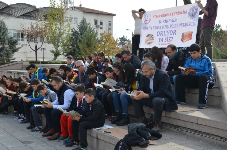 Öğrenciler Okumanın Mekanı Yoktur Dedi