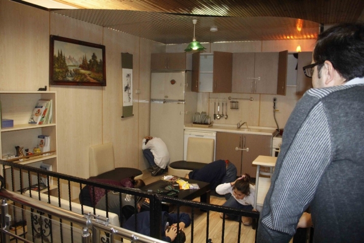 Kocaeli’de 71 Bin Kişiye Deprem Eğitimi Verildi